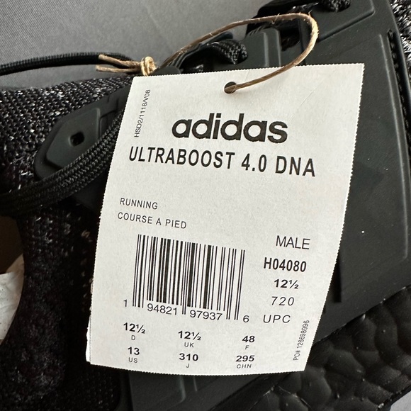 BNWT Adidas UltraBoost 4.0 DNA 'Grey Four Black Size 13
H0480 - Picture 3 of 4